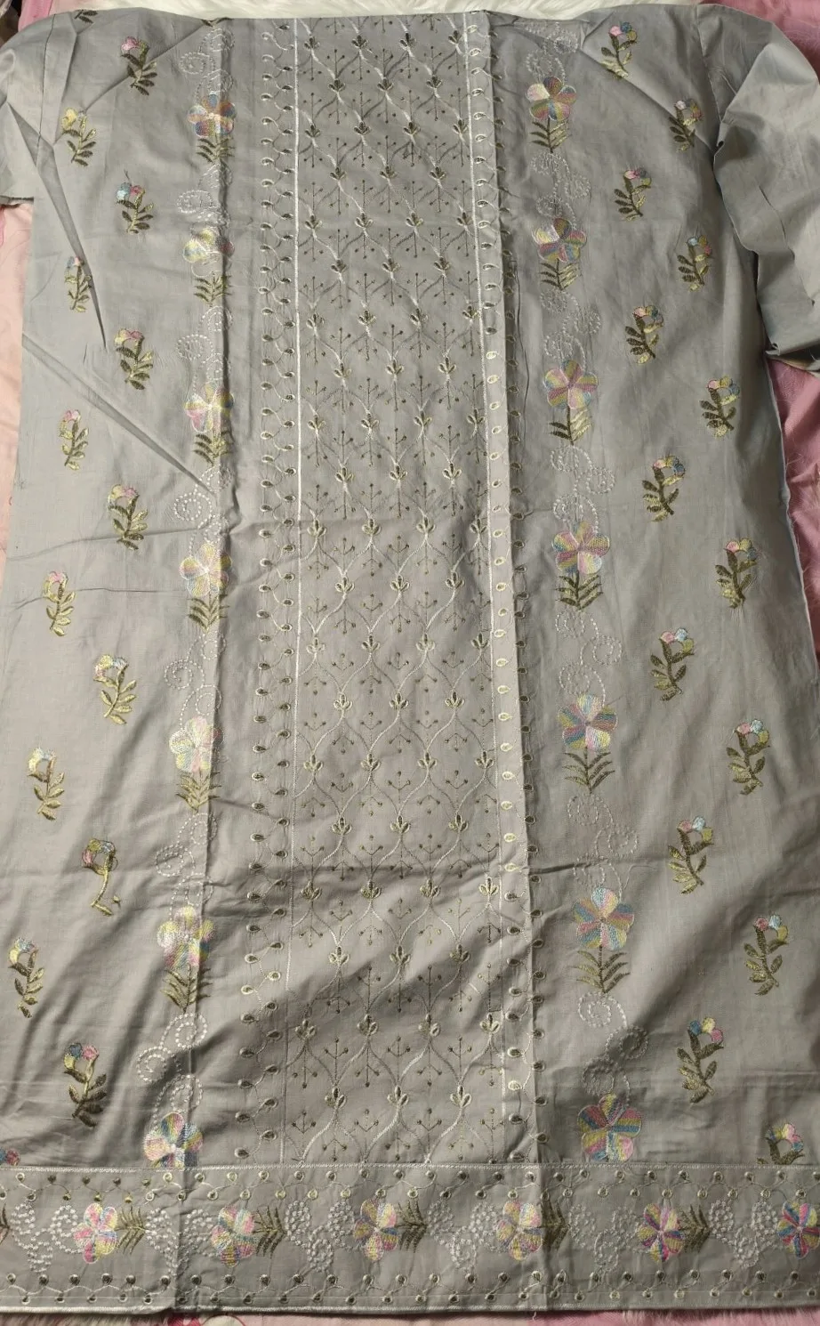 গঙ্গা মিশাল কটন এমব্রয়ডারি থ্রি-পিস